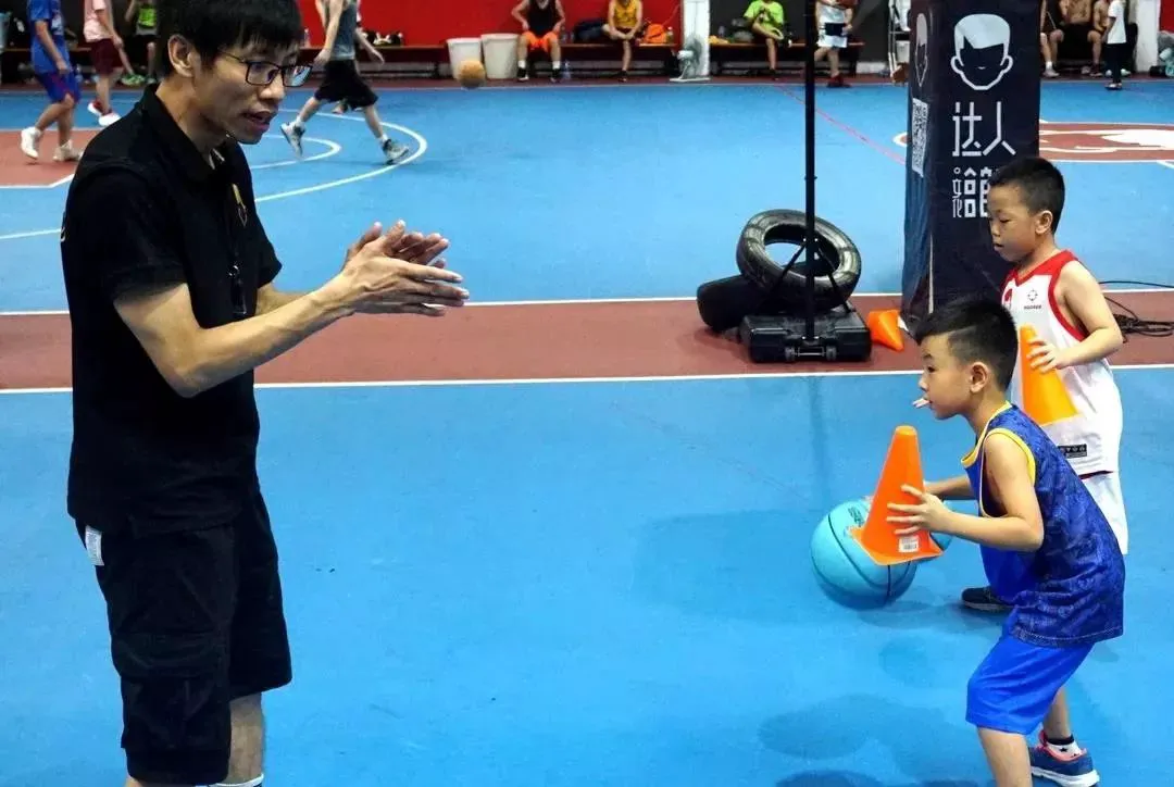 如何提升分卫的防守技巧_2